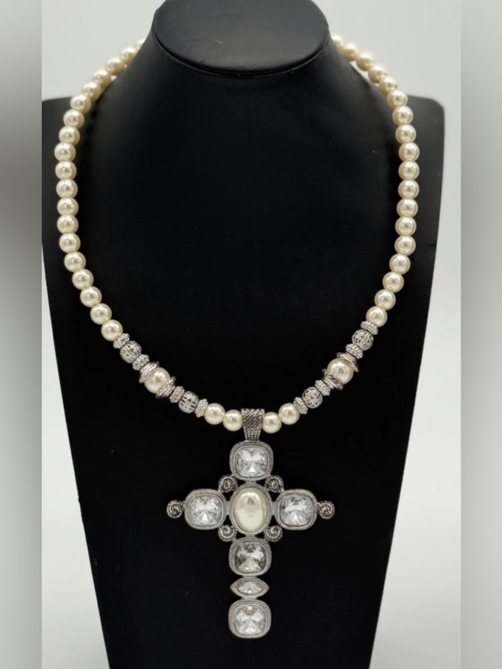 Silver Tone Faux Pearl Cross Pendant Necklace 5" Omega Style 3" Extender 18"